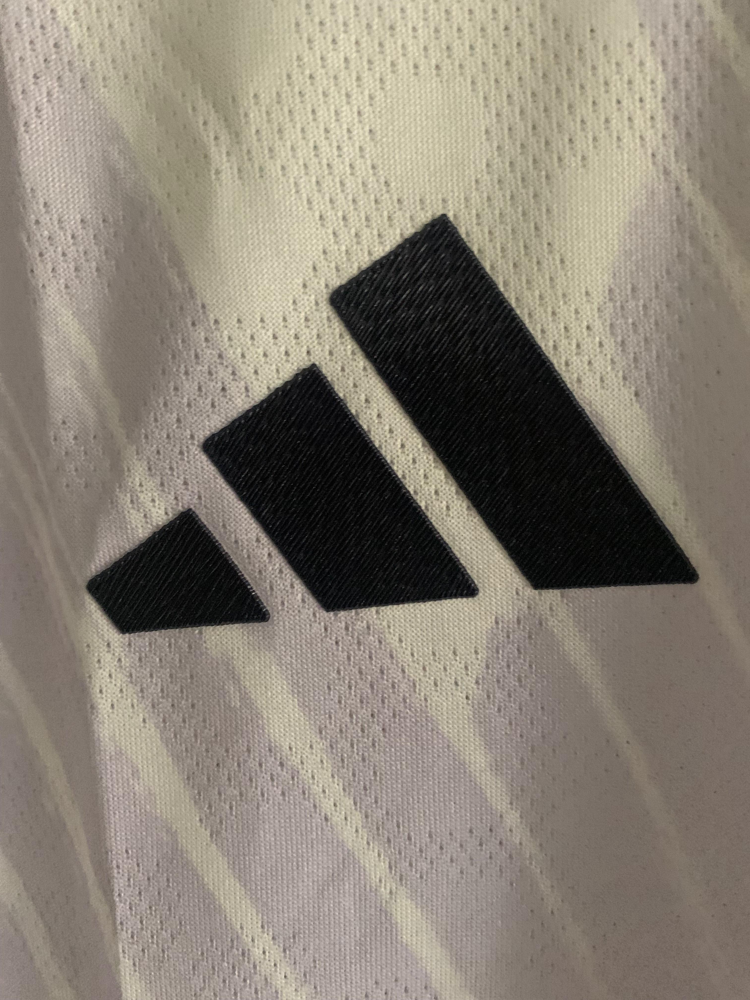 MAN UTD AWAY KIT