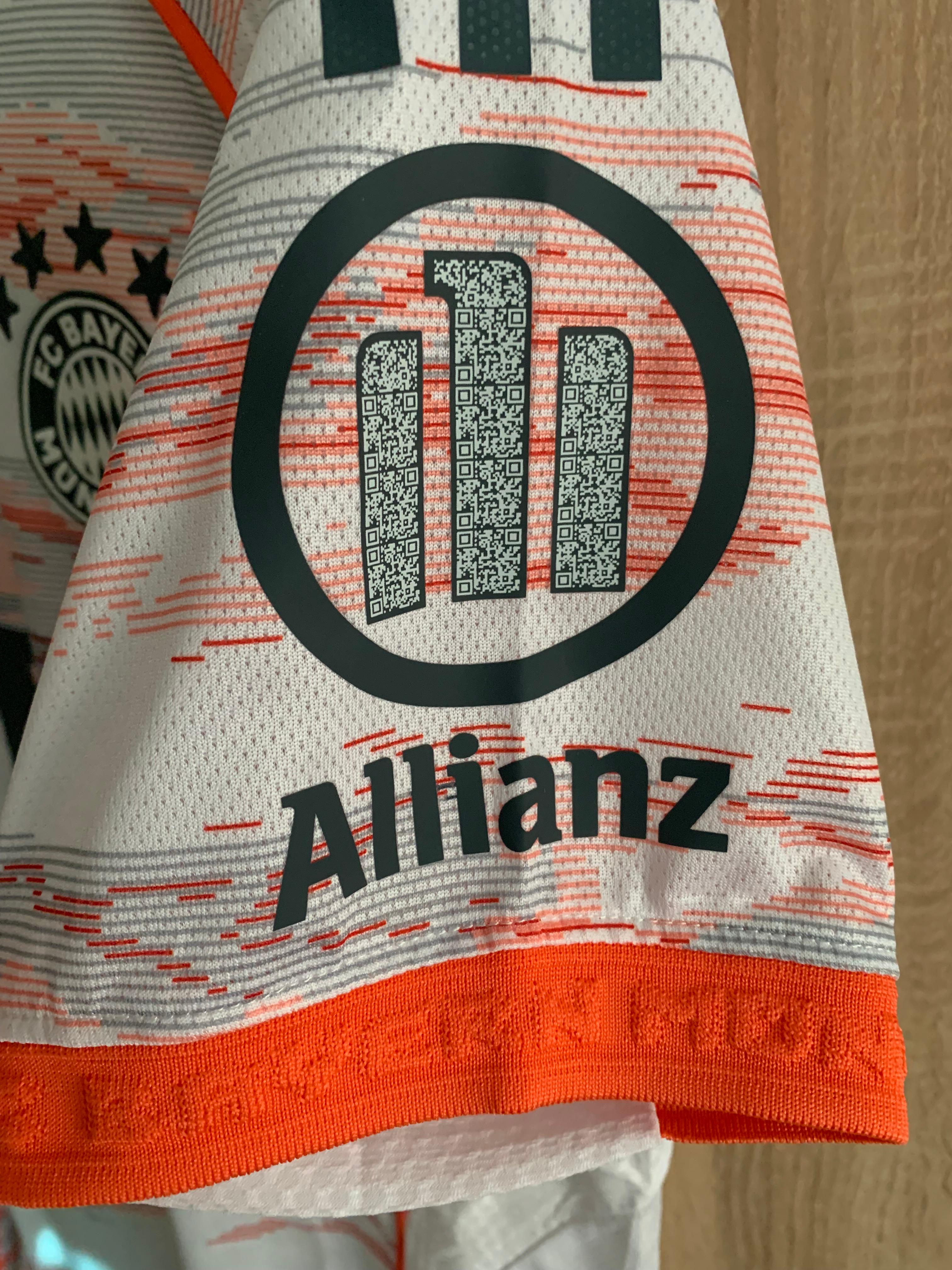 BAYERN MUNICH AWAY KIT